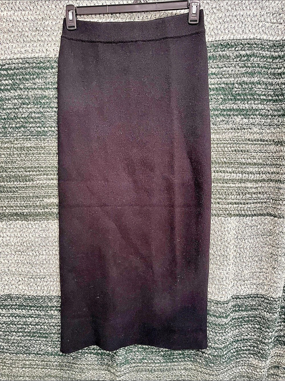 Modenaire Maxi Skirt in Black Size Medium NWT